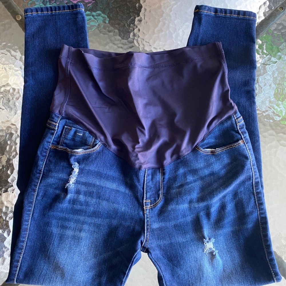 PinkBlush maternity skinny jeans size 31